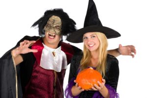 halloween-couple-147738090565L_compressor